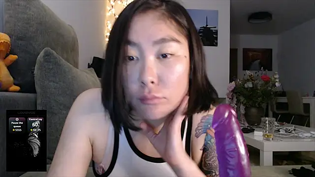 Kunimitsuu  online show from 09/20/25, 11:21