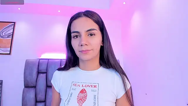 Snapshot of martina_mancini chatting on 10/24/25, 12:37 martina mancini online show from 10/24/25, 12:37