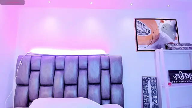 Snapshot of martina_mancini chatting on 10/17/25, 12:51 martina mancini online show from 10/17/25, 12:51