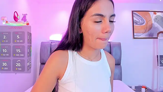 Snapshot of martina_mancini chatting on 11/10/25, 11:48 martina mancini online show from 11/10/25, 11:48