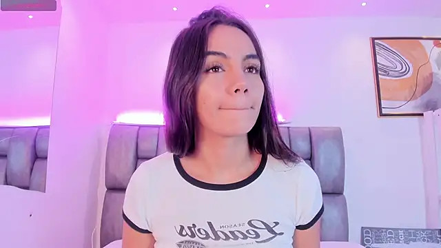 Snapshot of martina_mancini chatting on 09/18/25, 12:52 martina mancini online show from 09/18/25, 12:52