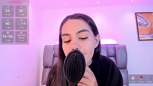 Snapshot of martina_mancini chatting on 12/05/25, 02:04 martina mancini online show from 12/05/25, 02:04