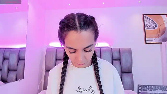 Snapshot of martina_mancini chatting on 09/13/25, 12:49 martina mancini online show from 09/13/25, 12:49