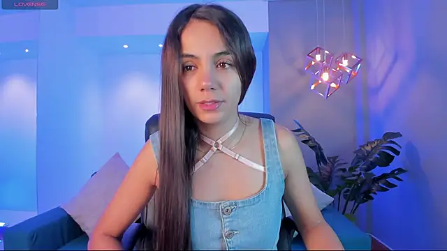 Snapshot of martina_mancini chatting on 03/20/25, 12:00 martina mancini online show from 03/20/25, 12:00