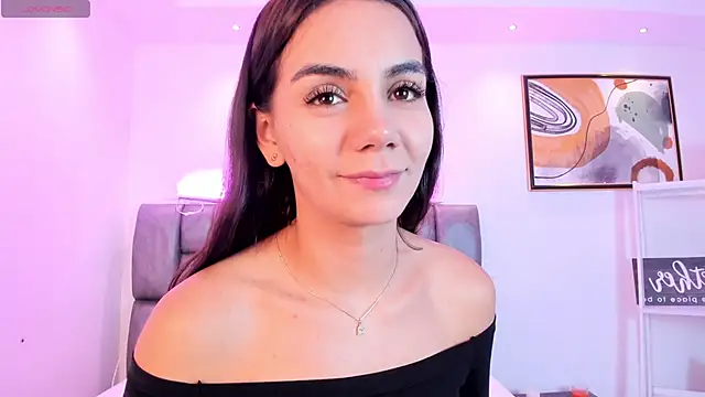 Snapshot of martina_mancini chatting on 11/08/25, 11:58 martina mancini online show from 11/08/25, 11:58