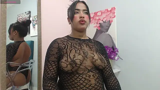 Snapshot of AichaBrown chatting on 03/16/25, 04:30 AichaBrown online show from 03/16/25, 04:30
