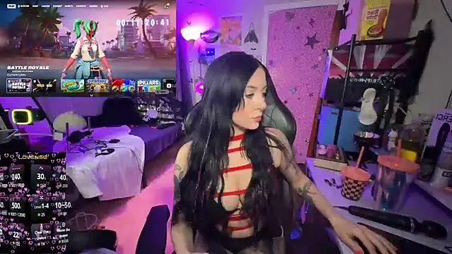 Snapshot of marleymaxwell chatting on 06/20/26, 06:40 marleymaxwell online show from 06/20/26, 06:40