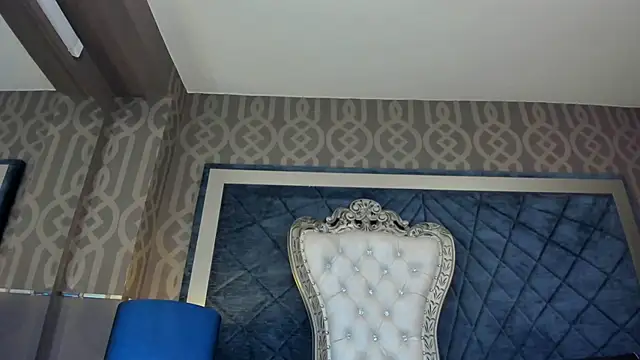 Janna Rousse  online show from 02/04/26, 12:00