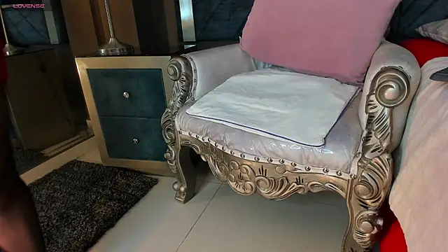 Janna Rousse  online show from 10/02/25, 12:19