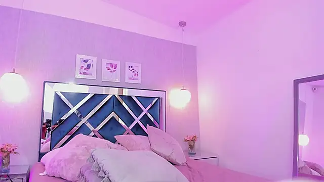 Snapshot of Miakhalifa_7 chatting on 03/08/25, 05:43 Miakhalifa 7 online show from 03/08/25, 05:43