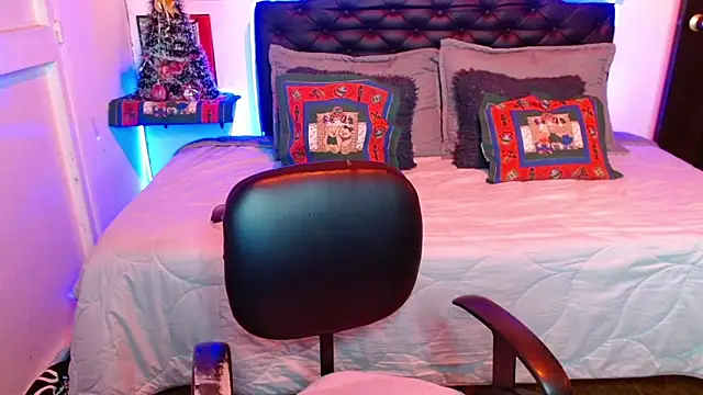 Dominik girl online show from 11/13/25, 10:02