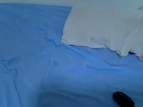 Snapshot of drowllie chatting on 01/18/26, 03:26 drowllie online show from 01/18/26, 03:26