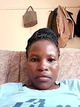 petite babe online show from 03/05/26, 11:51