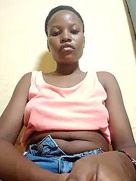 Snapshot of petite_babe chatting on 02/12/26, 01:16 petite babe online show from 02/12/26, 01:16