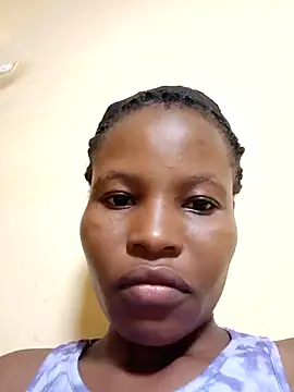 Snapshot of petite_babe chatting on 02/18/26, 07:32 petite babe online show from 02/18/26, 07:32