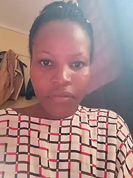 Snapshot of petite_babe chatting on 01/17/26, 08:40 petite babe online show from 01/17/26, 08:40