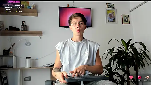 manucute 23  online show from 03/19/26, 03:34