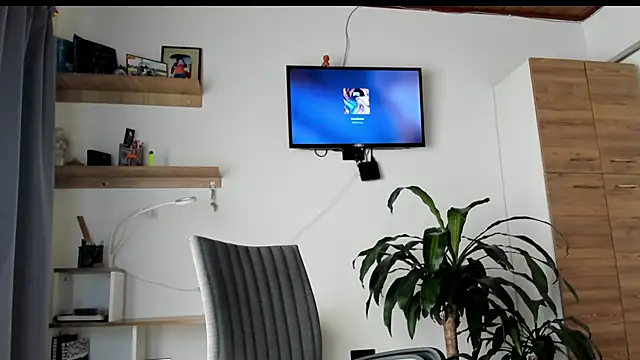 manucute 23  online show from 04/05/26, 04:46