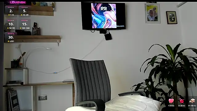 manucute 23  online show from 03/18/26, 03:24