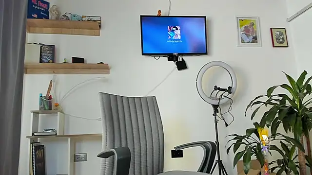 Snapshot of manucute_23_ chatting on 01/13/26, 02:43 manucute 23 online show from 01/13/26, 02:43