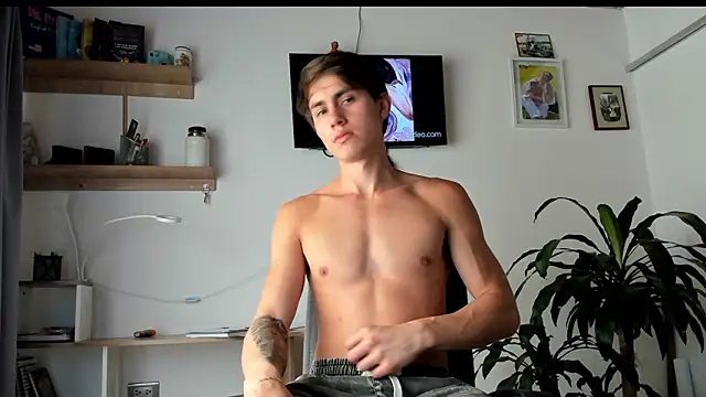 manucute 23  online show from 03/12/26, 04:22