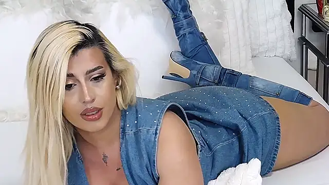 GiseleReine online show from 03/06/26, 11:27