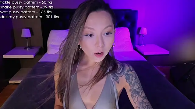 Snapshot of im_casey chatting on 02/16/25, 05:48 im casey online show from 02/16/25, 05:48