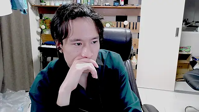 Snapshot of IroManager chatting on 05/14/26, 06:49 IroManager online show from 05/14/26, 06:49