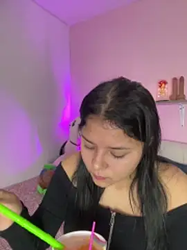 Oriana Guzman online show from 11/09/25, 12:58