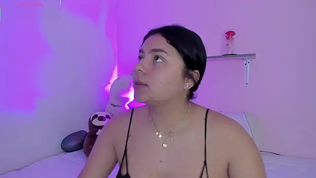 Oriana Guzman online show from 11/18/25, 10:45