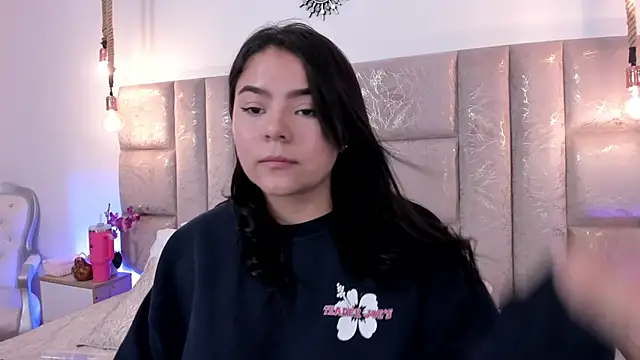 Oriana Guzman online show from 07/02/26, 03:23