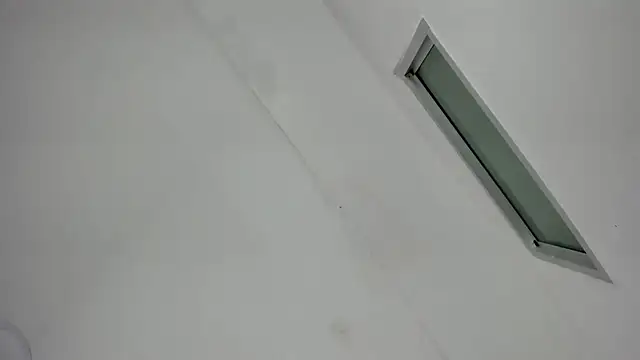 Oriana Guzman online show from 09/19/25, 10:14