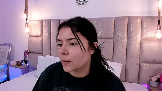 Oriana Guzman online show from 06/26/26, 02:28