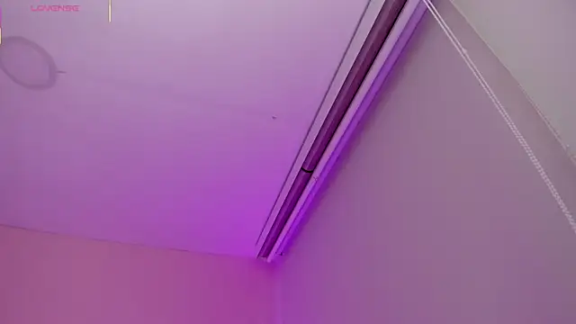 Snapshot of Oriana_Guzman chatting on 03/04/26, 01:24 Oriana Guzman online show from 03/04/26, 01:24