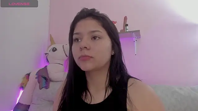 Snapshot of Oriana_Guzman chatting on 05/11/26, 06:04 Oriana Guzman online show from 05/11/26, 06:04