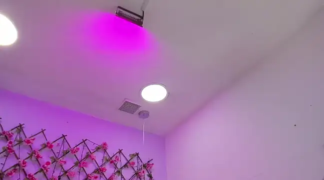 Oriana Guzman online show from 03/16/25, 05:07