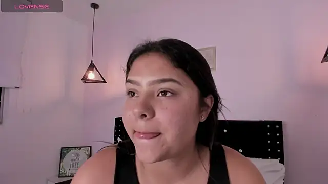 Oriana Guzman online show from 09/15/25, 12:33