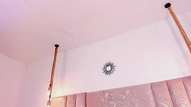 Oriana Guzman online show from 06/21/26, 02:06