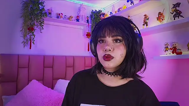 albaismynameX online show from 10/22/25, 12:15