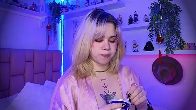 albaismynameX online show from 06/09/26, 12:06