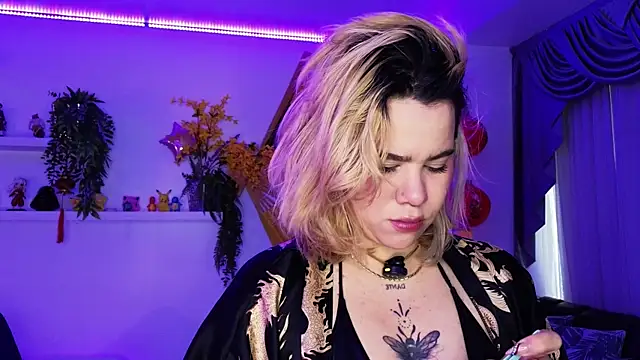 albaismynameX online show from 04/30/26, 12:12