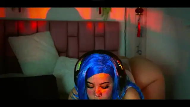 albaismynameX online show from 10/17/25, 12:51