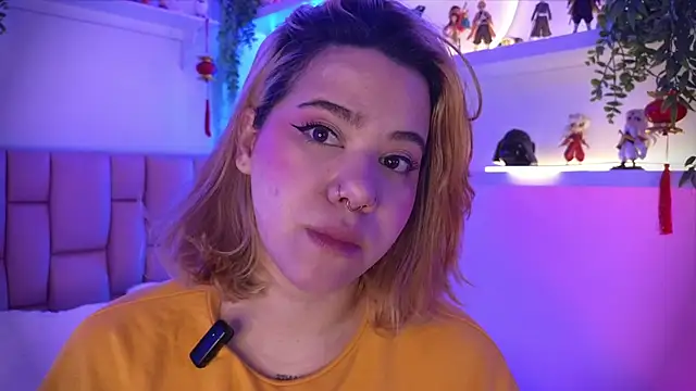 albaismynameX online show from 12/19/25, 12:18