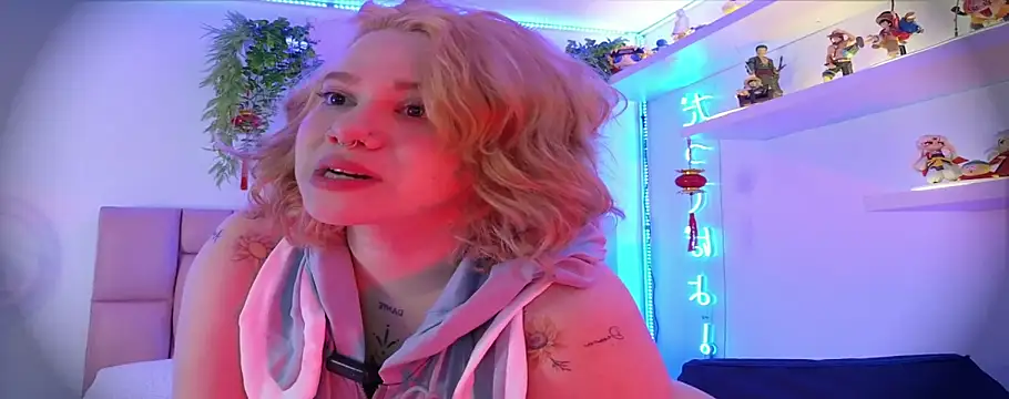 albaismynameX online show from 09/26/25, 12:23