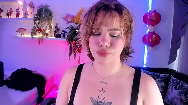 albaismynameX online show from 03/20/25, 03:14