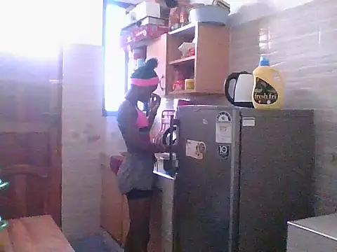 hotgal1112 online show from 01/12/26, 07:26