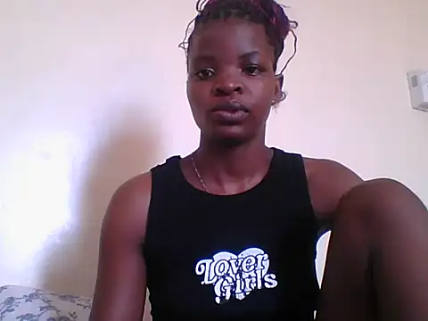 Snapshot of hotgal1112 chatting on 12/14/25, 09:04 hotgal1112 online show from 12/14/25, 09:04