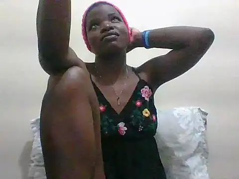 Snapshot of hotgal1112 chatting on 09/25/25, 09:10 hotgal1112 online show from 09/25/25, 09:10