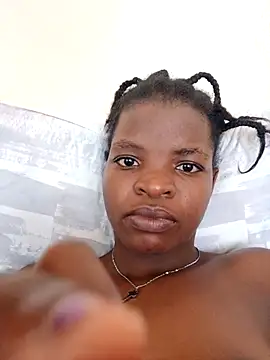 Snapshot of hotgal1112 chatting on 11/19/25, 10:37 hotgal1112 online show from 11/19/25, 10:37