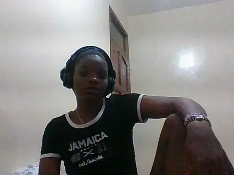 Snapshot of hotgal1112 chatting on 10/03/25, 08:32 hotgal1112 online show from 10/03/25, 08:32